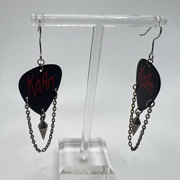 Korn Guitar Pick Dangle Earrings - Picture 6 of 7